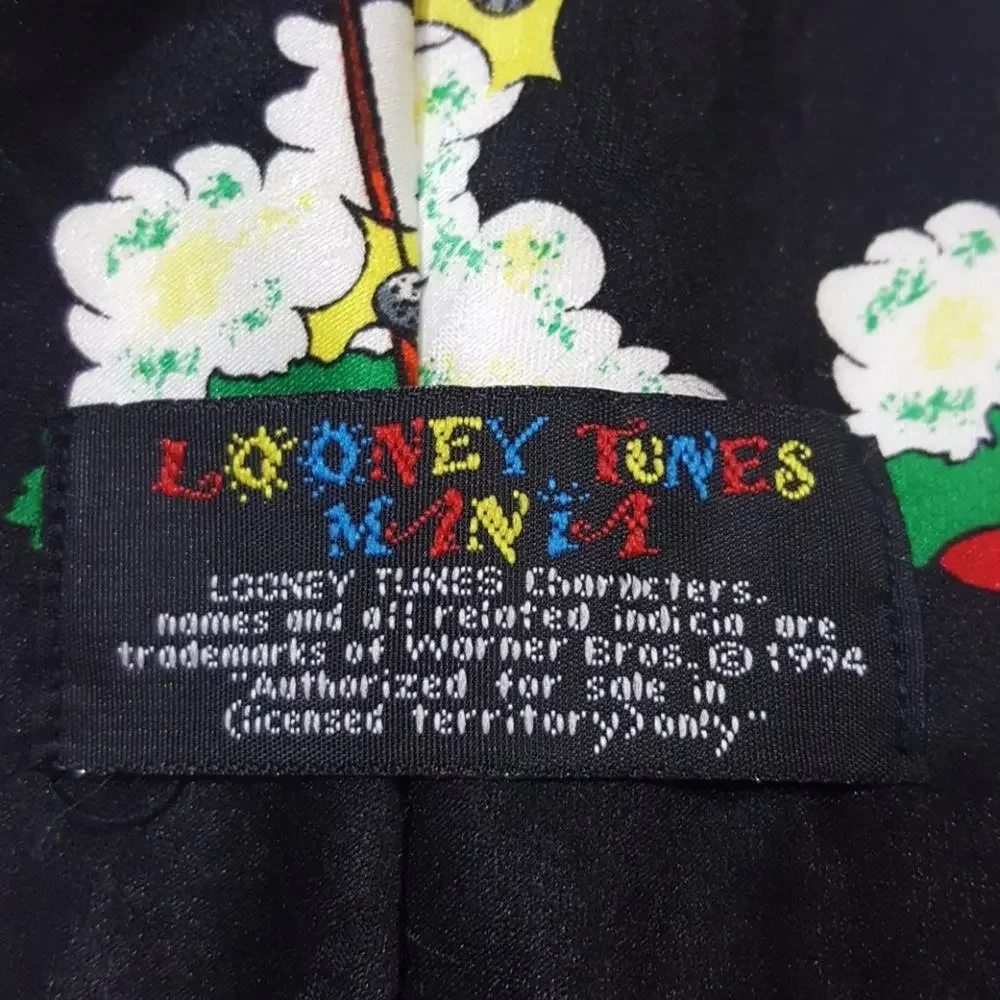 Vintage 1994 Looney Tunes Mania Bugs Bunny and‎ Friends golf theme tie